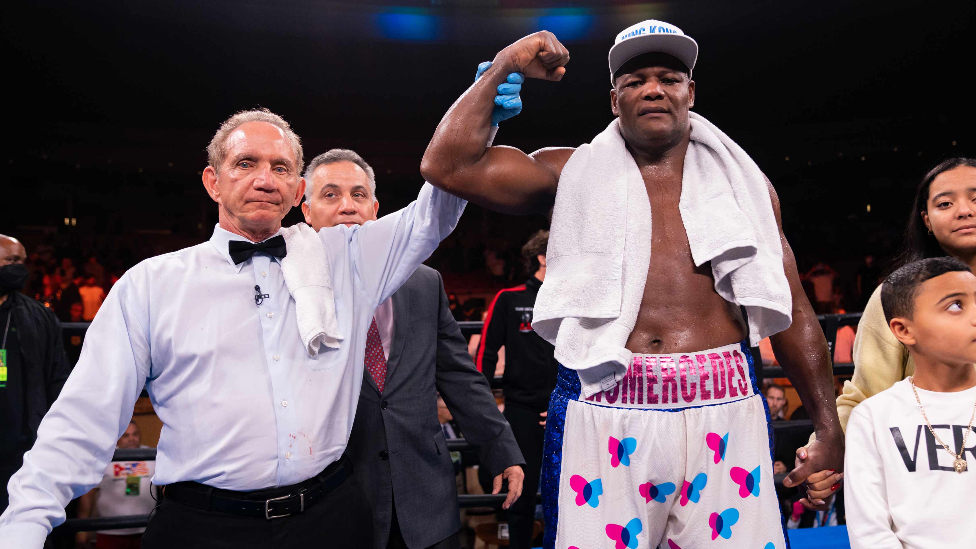 Boxing champ Jose Carlos Ramirez stepping up in coronavirus fight