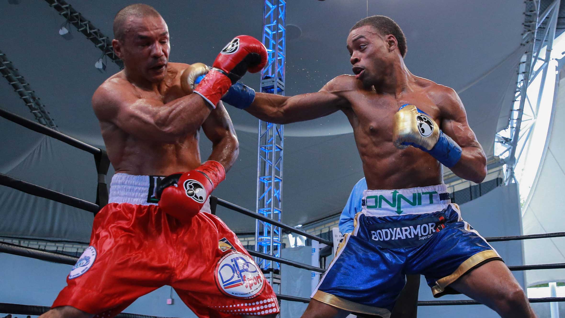 Spence's knockout of Bundu draws high praise, big ratings
